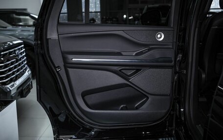 Lincoln Navigator, 2025 год, 18 750 000 рублей, 35 фотография