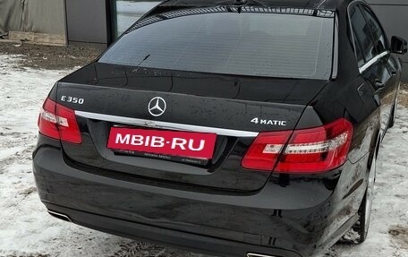 Mercedes-Benz E-Класс, 2011 год, 1 750 000 рублей, 6 фотография