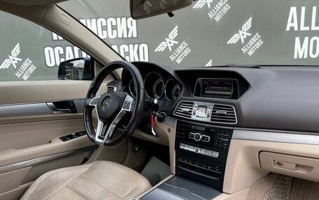 Mercedes-Benz E-Класс, 2013 год, 2 180 000 рублей, 32 фотография