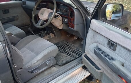 Toyota Hilux Surf III рестайлинг, 1990 год, 790 000 рублей, 9 фотография