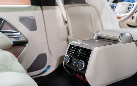 Land Rover Range Rover IV рестайлинг, 2025 год, 27 790 000 рублей, 22 фотография