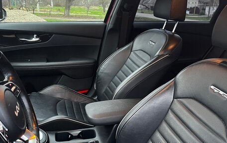 KIA Cerato IV, 2022 год, 2 550 000 рублей, 13 фотография