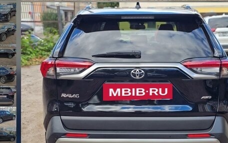 Toyota RAV4, 2021 год, 2 800 000 рублей, 5 фотография