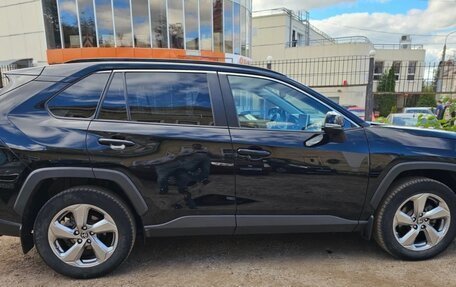 Toyota RAV4, 2021 год, 2 800 000 рублей, 7 фотография