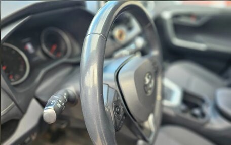 Toyota RAV4, 2021 год, 2 800 000 рублей, 17 фотография