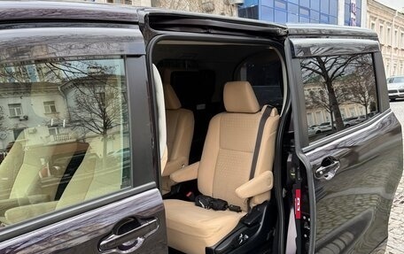 Toyota Noah III, 2014 год, 2 100 000 рублей, 6 фотография