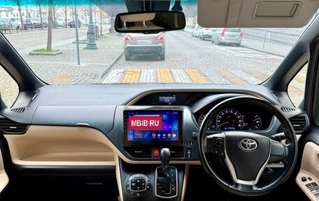 Toyota Noah III, 2014 год, 2 100 000 рублей, 7 фотография