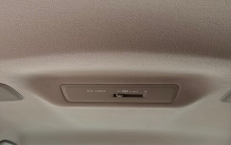 Toyota Noah III, 2014 год, 2 100 000 рублей, 15 фотография