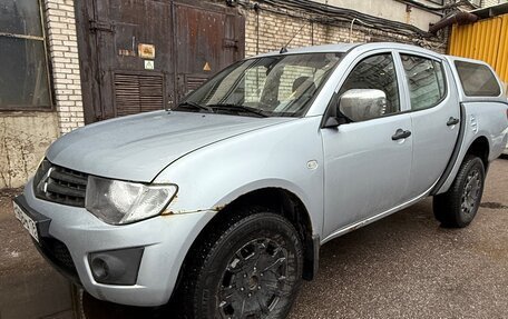 Mitsubishi L200 IV рестайлинг, 2012 год, 1 050 000 рублей, 10 фотография