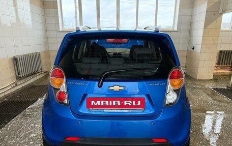 Chevrolet Spark III, 2011 год, 760 000 рублей, 2 фотография
