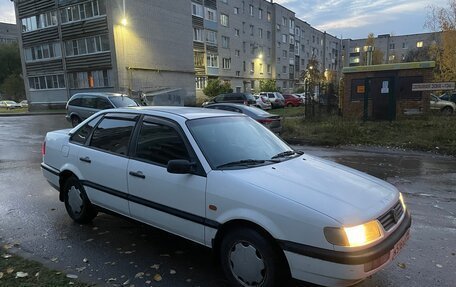 Volkswagen Passat B4, 1994 год, 250 000 рублей, 3 фотография