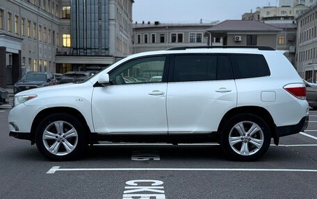 Toyota Highlander III, 2012 год, 1 470 000 рублей, 8 фотография