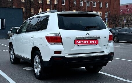 Toyota Highlander III, 2012 год, 1 470 000 рублей, 7 фотография