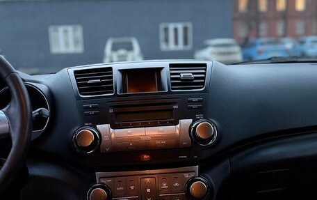 Toyota Highlander III, 2012 год, 1 470 000 рублей, 25 фотография