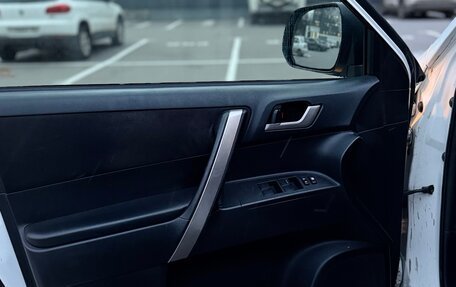 Toyota Highlander III, 2012 год, 1 470 000 рублей, 21 фотография