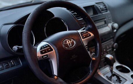 Toyota Highlander III, 2012 год, 1 470 000 рублей, 24 фотография