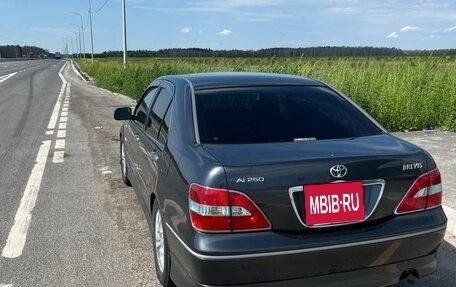 Toyota Brevis, 2001 год, 660 000 рублей, 2 фотография