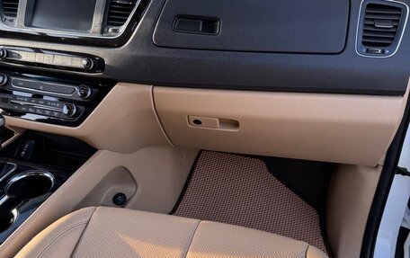 KIA Carnival III, 2019 год, 3 300 000 рублей, 10 фотография