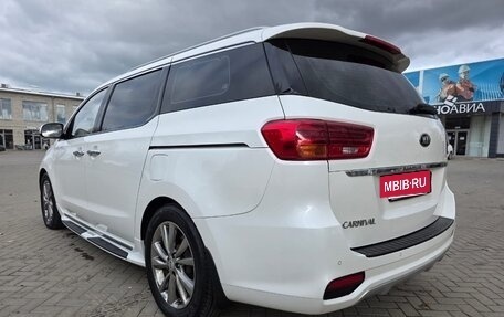 KIA Carnival III, 2019 год, 3 300 000 рублей, 3 фотография