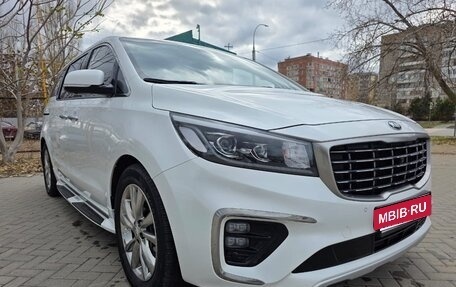 KIA Carnival III, 2019 год, 3 300 000 рублей, 7 фотография