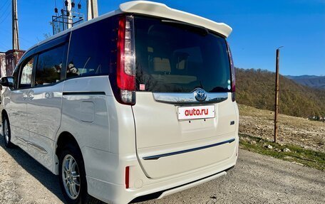 Toyota Noah III, 2015 год, 2 150 000 рублей, 5 фотография