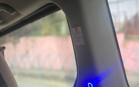 Toyota Noah III, 2015 год, 2 150 000 рублей, 27 фотография