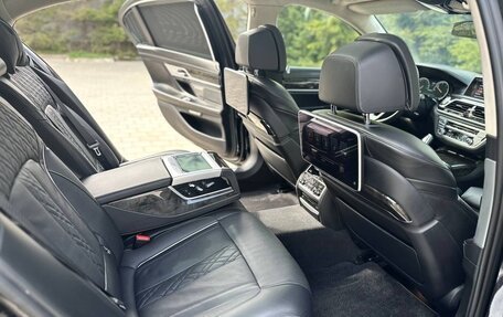 BMW 7 серия, 2016 год, 4 450 000 рублей, 12 фотография