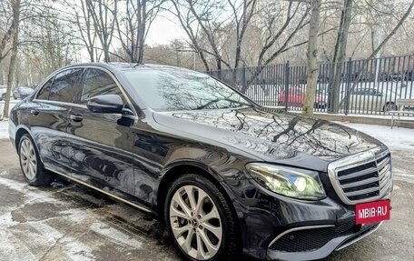 Mercedes-Benz E-Класс, 2018 год, 3 525 000 рублей, 3 фотография