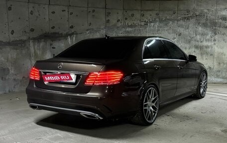 Mercedes-Benz E-Класс, 2015 год, 2 650 000 рублей, 2 фотография