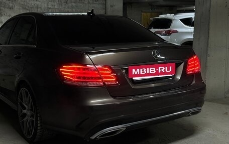 Mercedes-Benz E-Класс, 2015 год, 2 650 000 рублей, 4 фотография