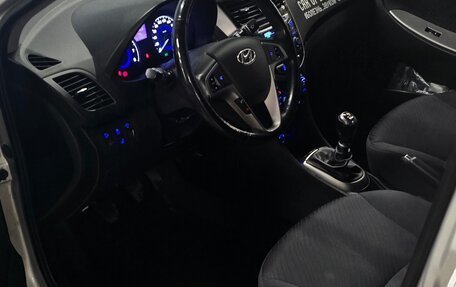 Hyundai Solaris II рестайлинг, 2016 год, 860 000 рублей, 17 фотография