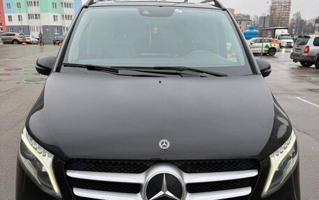 Mercedes-Benz V-Класс, 2020 год, 5 300 000 рублей, 2 фотография