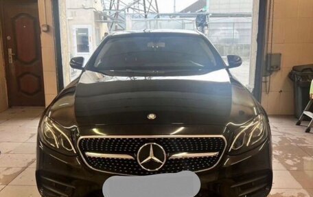 Mercedes-Benz E-Класс, 2016 год, 2 450 000 рублей, 3 фотография