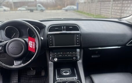 Jaguar F-Pace, 2017 год, 1 900 000 рублей, 5 фотография