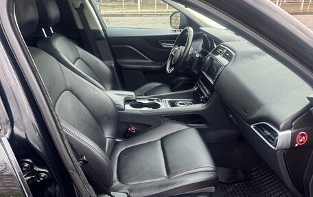 Jaguar F-Pace, 2017 год, 1 900 000 рублей, 9 фотография