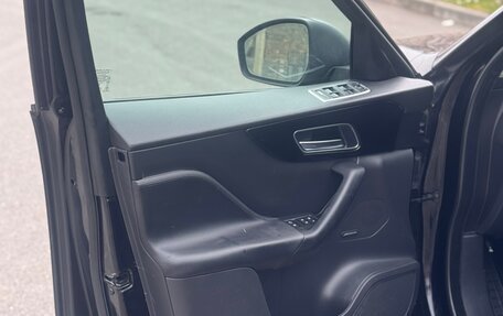 Jaguar F-Pace, 2017 год, 1 900 000 рублей, 8 фотография