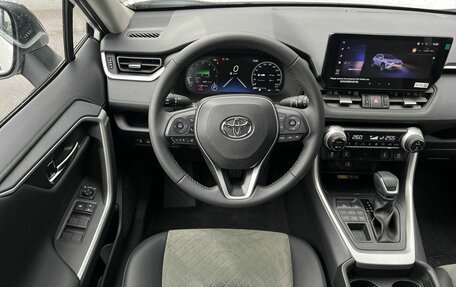 Toyota RAV4, 2025 год, 4 190 000 рублей, 10 фотография