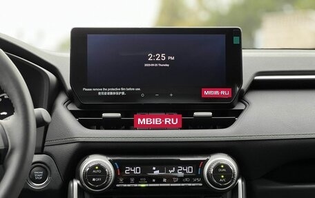 Toyota RAV4, 2025 год, 4 190 000 рублей, 17 фотография