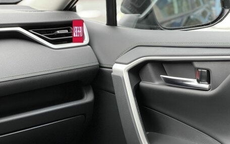 Toyota RAV4, 2025 год, 4 190 000 рублей, 30 фотография