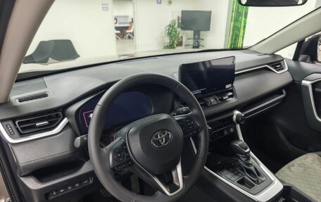 Toyota RAV4, 2025 год, 4 350 000 рублей, 12 фотография