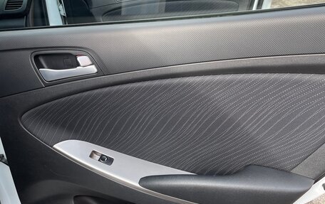 Hyundai Solaris II рестайлинг, 2015 год, 1 150 000 рублей, 11 фотография