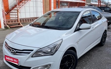 Hyundai Solaris II рестайлинг, 2015 год, 1 150 000 рублей, 3 фотография