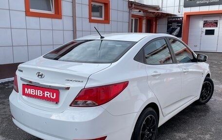 Hyundai Solaris II рестайлинг, 2015 год, 1 150 000 рублей, 5 фотография