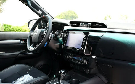 Toyota Hilux VIII, 2025 год, 10 024 000 рублей, 11 фотография