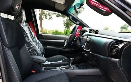 Toyota Hilux VIII, 2025 год, 10 024 000 рублей, 10 фотография