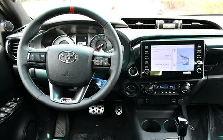 Toyota Hilux VIII, 2025 год, 10 024 000 рублей, 15 фотография