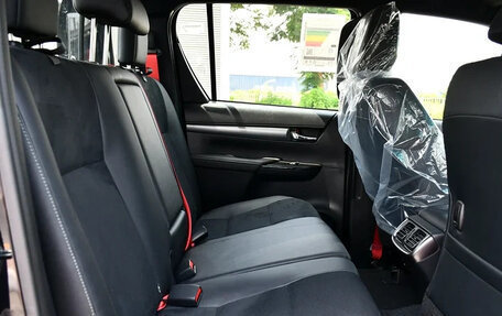 Toyota Hilux VIII, 2025 год, 10 024 000 рублей, 18 фотография