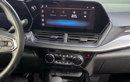 Chevrolet Trax, 2023 год, 1 750 000 рублей, 13 фотография