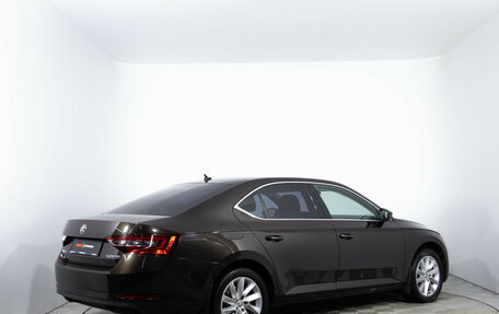 Skoda Superb III рестайлинг, 2017 год, 2 410 000 рублей, 5 фотография