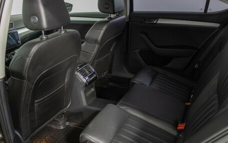 Skoda Superb III рестайлинг, 2017 год, 2 410 000 рублей, 11 фотография